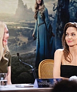 events_2014_06_05_maleficent_pressconference004.jpg