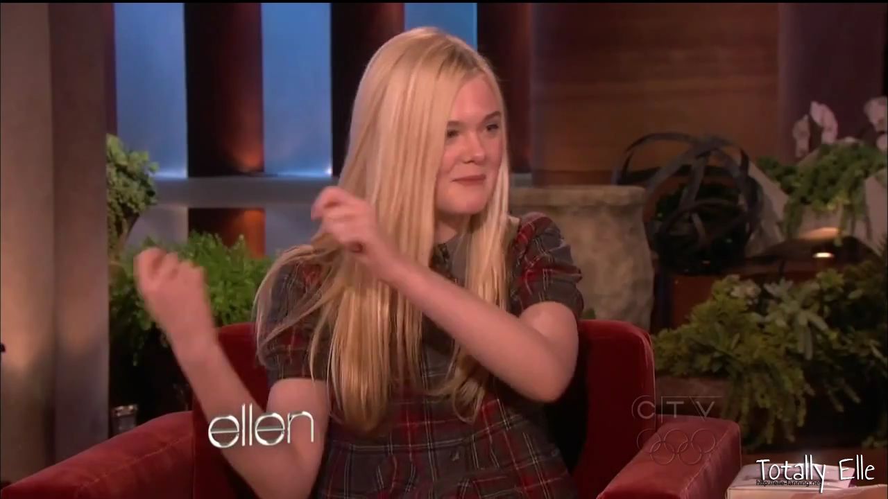 interviews_theellendegeneresshow2012Screencaps0202.jpg