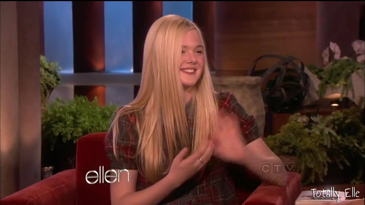 interviews_theellendegeneresshow2012Screencaps0205.jpg