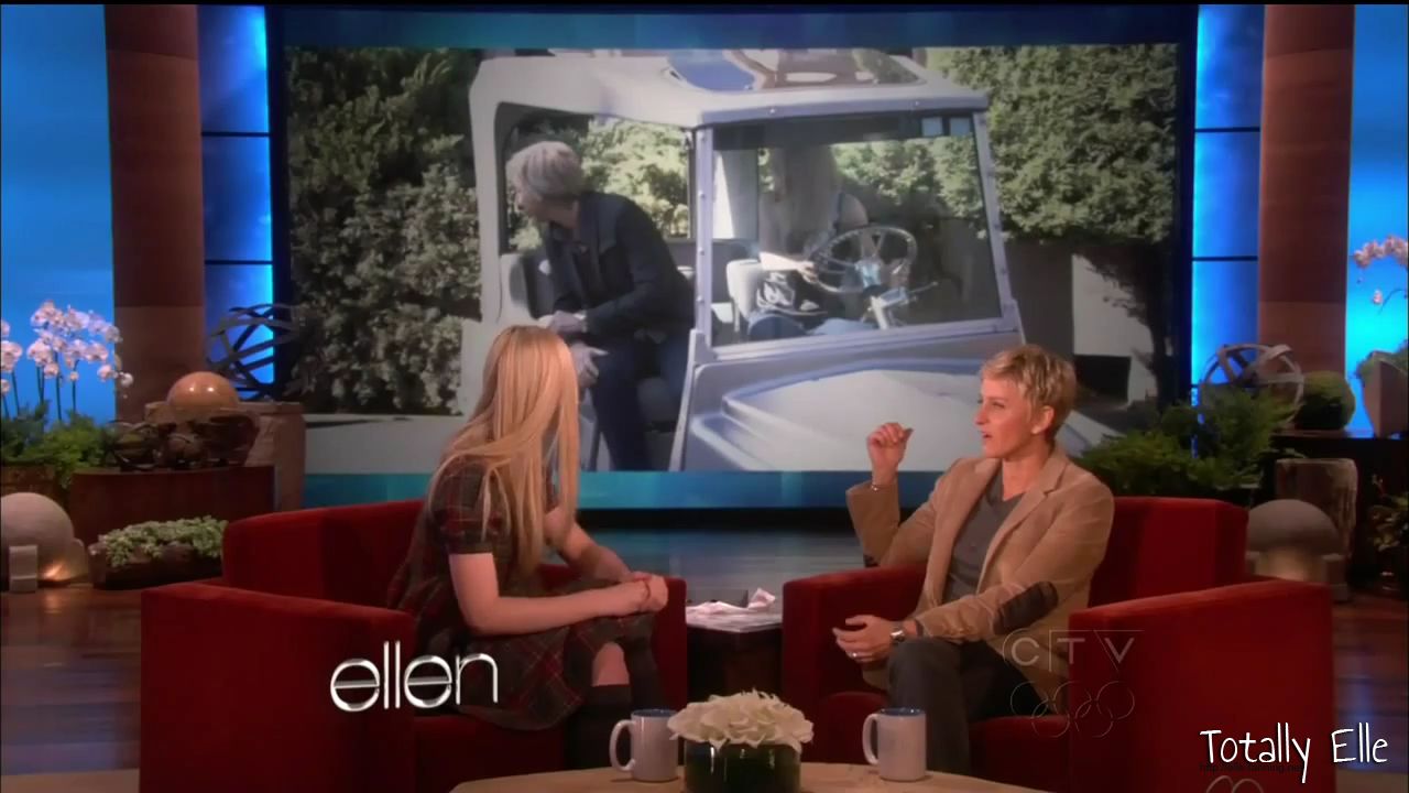 interviews_theellendegeneresshow2012Screencaps0320.jpg