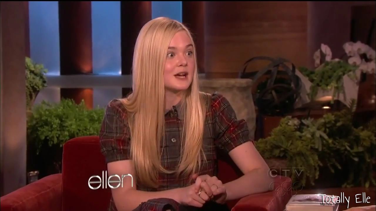 interviews_theellendegeneresshow2012Screencaps0393.jpg