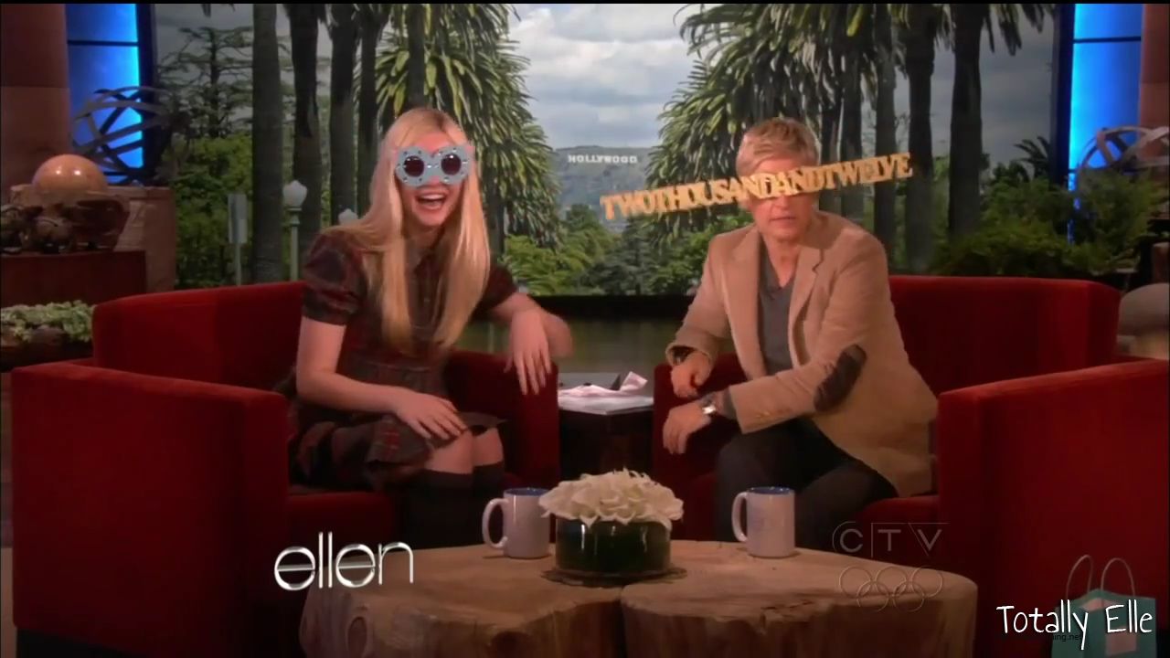 interviews_theellendegeneresshow2012Screencaps0591.jpg