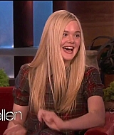 interviews_theellendegeneresshow2012Screencaps0397.jpg