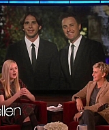 interviews_theellendegeneresshow2012Screencaps0448.jpg