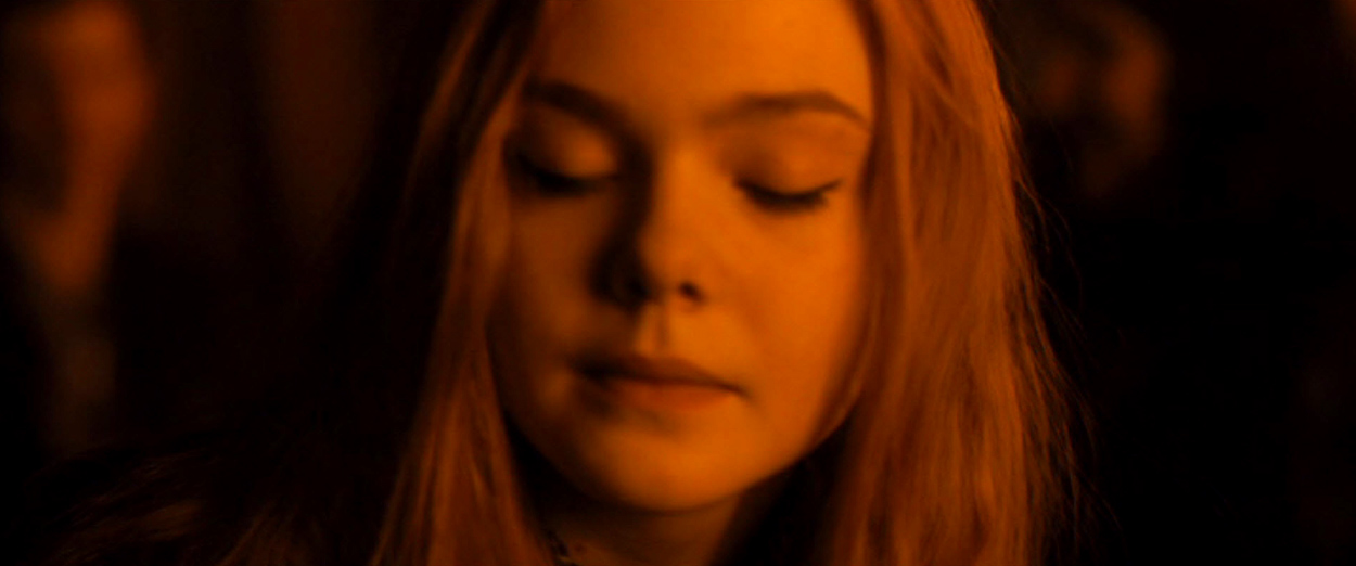 ellefanning_gingerrosa_3536.jpg