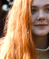 ellefanning_gingerrosa_1715.jpg