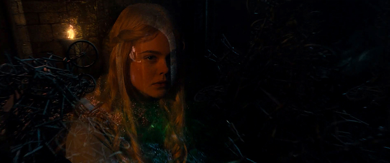 maleficient_ellefanning_01870.jpg