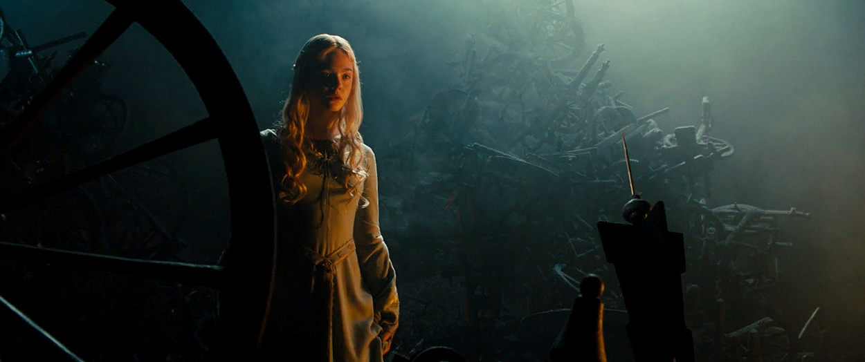 maleficient_ellefanning_01903.jpg