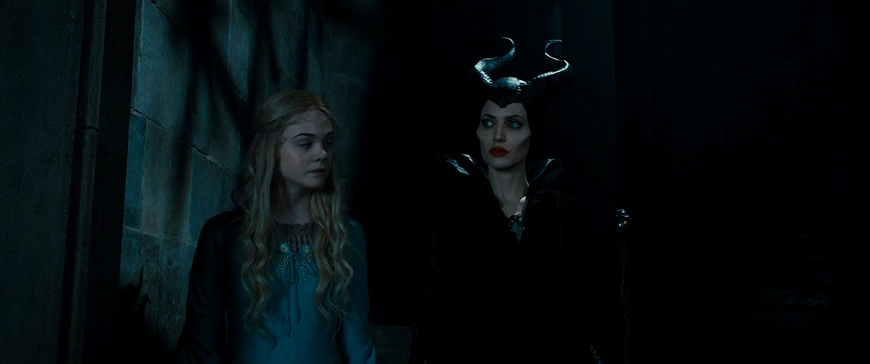maleficient_ellefanning_02443.jpg