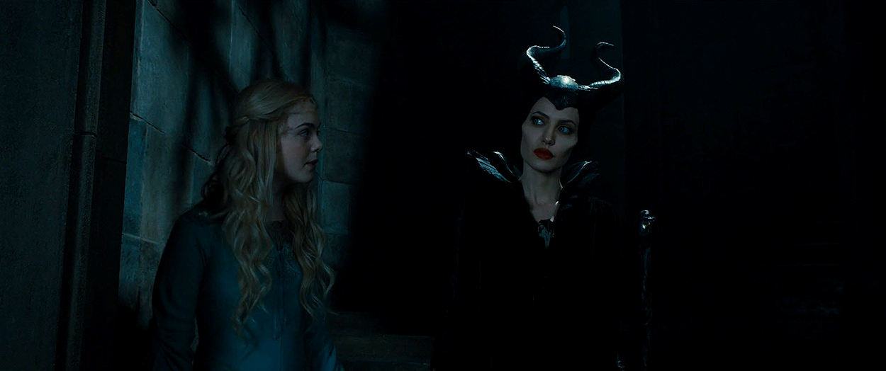 maleficient_ellefanning_02445.jpg