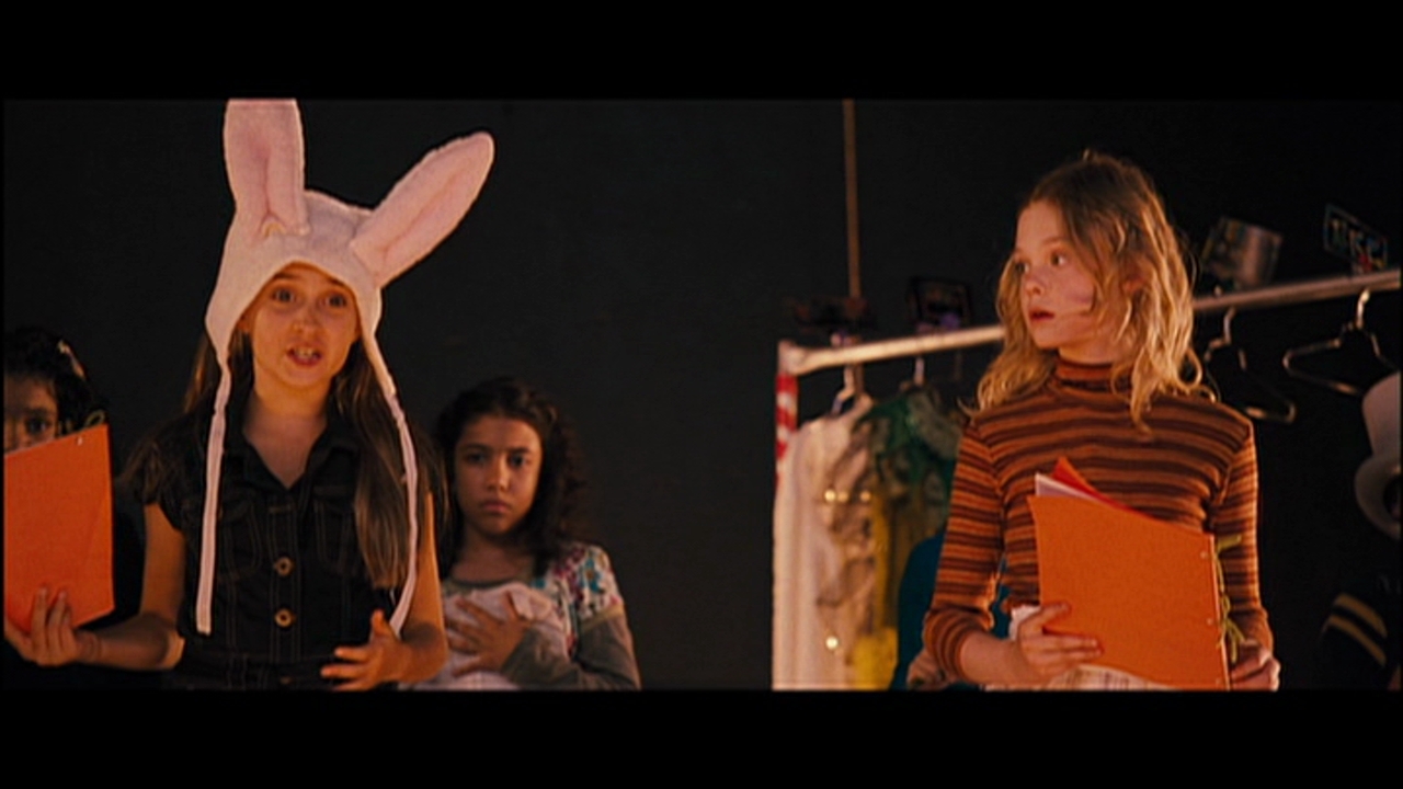 phoebeinwonderland_moviecap0572.jpg