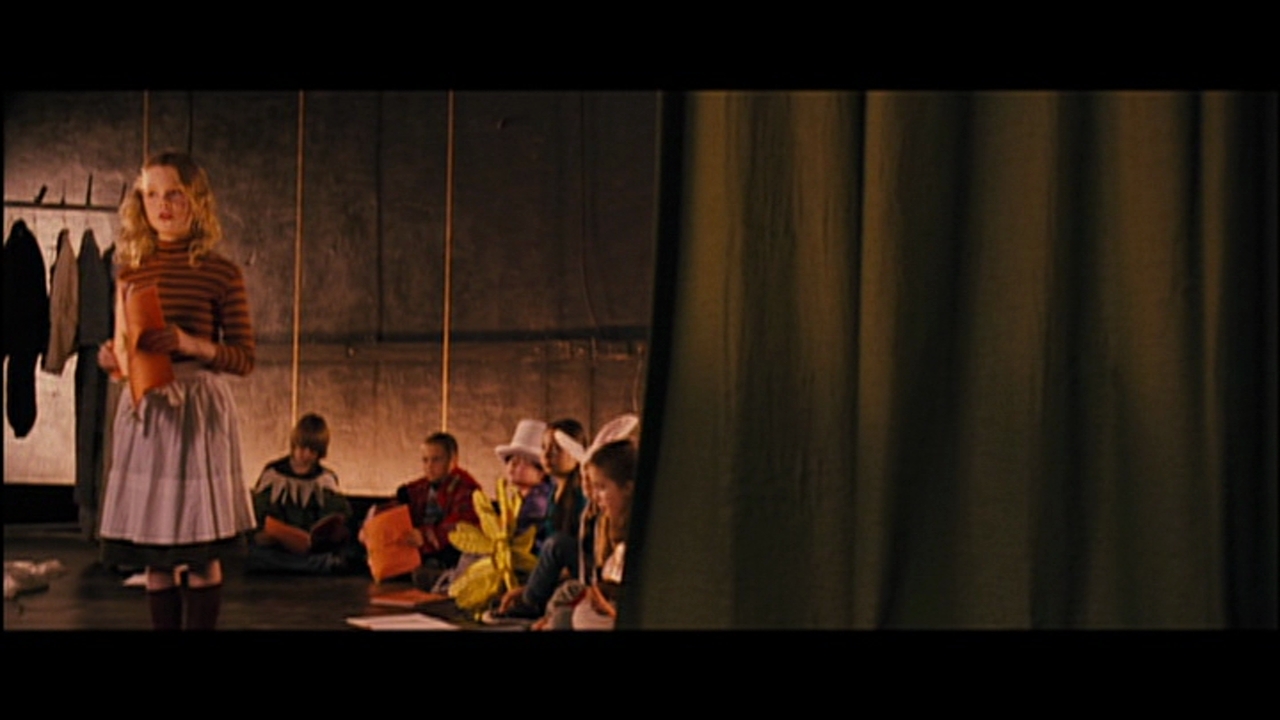 phoebeinwonderland_moviecap0577.jpg
