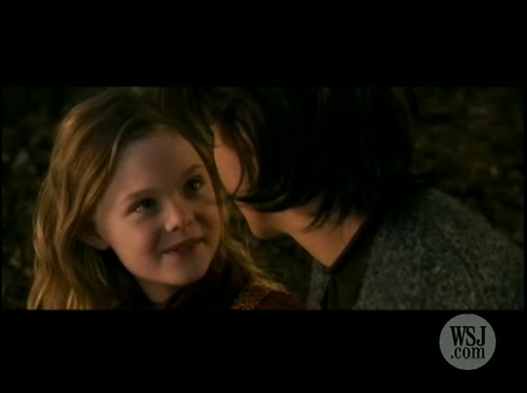 phoebeinwonderland_promoclip033.jpg