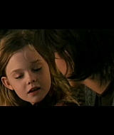 phoebeinwonderland_promoclip022.jpg