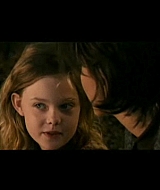 phoebeinwonderland_promoclip027.jpg