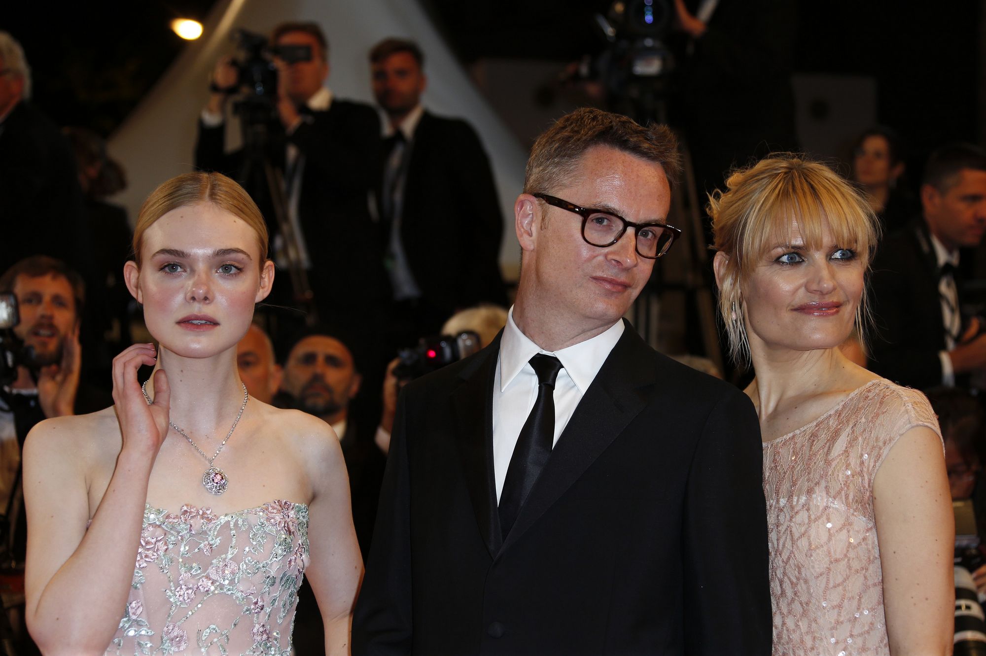 totally-elle-2016-neon-demon-cannes-premiere-311.jpg