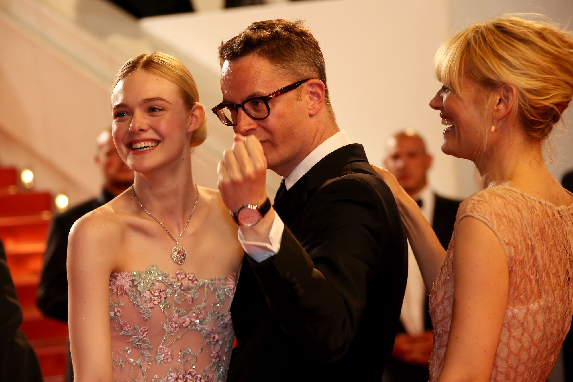 totally-elle-2016-neon-demon-cannes-premiere-506.jpg