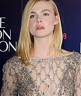 totally-elle-2016-neon-demon-uk-premiere-112.jpg