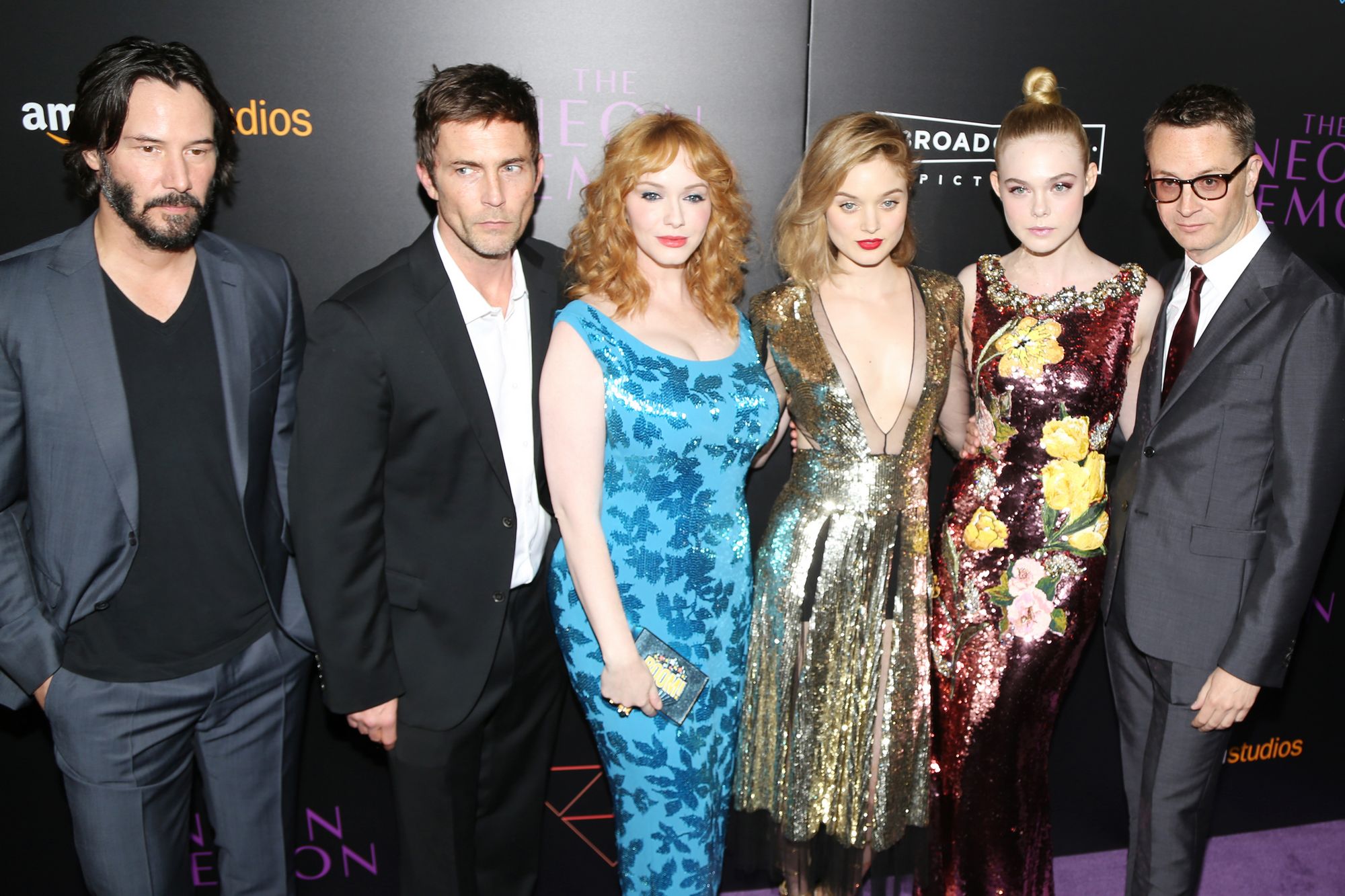 totally-elle-2016-neon-demon-la-premiere-310.jpg