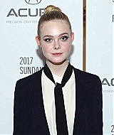totally-elle-2017-sundance-sidneyhall-premiere-009.jpg