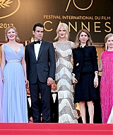 totallyelle-2017-05-24-thebeguiled-premiere-cannes-056.jpg