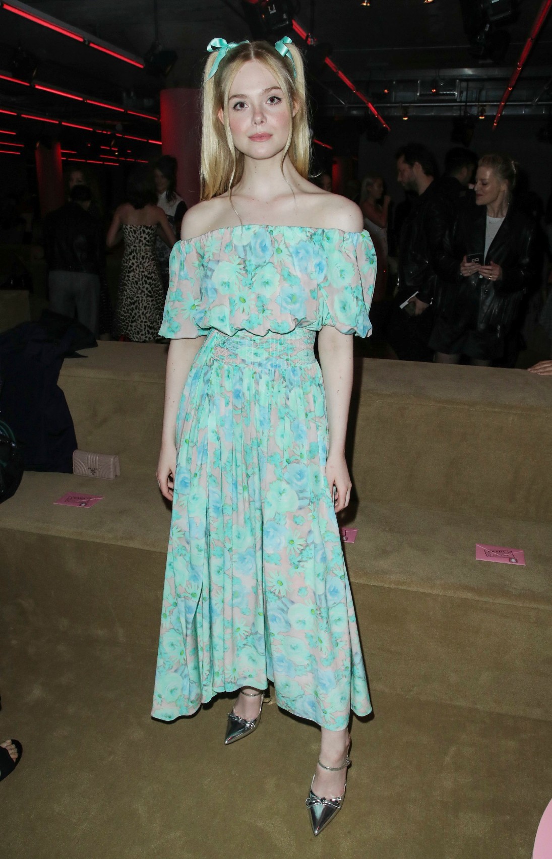 totally_elle_prada_19_launch_adds_9.jpg
