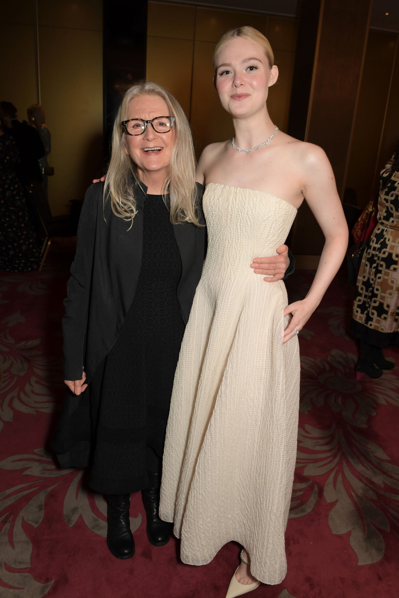 totallyelle-40th_LondonFilm_CriticsCircle_Awardsin_London-046_28629.png