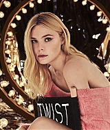 elle fanning, twist, fragrance, miu miu