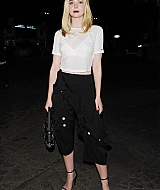 totally-elle-candid-2016-09-14-004.jpg