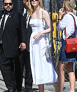 totallyelle-candid-2017-06-29-arriving-at-jimmy-kimmel-029.jpg