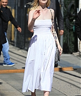 totallyelle-candid-2017-06-29-arriving-at-jimmy-kimmel-043.jpg