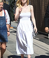 totallyelle-candid-2017-06-29-arriving-at-jimmy-kimmel-049.jpg