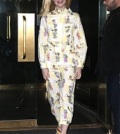 Filename=totallyelle-candid-2017-08-30-outside-today-040.jpg
Filesize=282KiB
Dimensions=1333x2000
Date added=Aug 30, 2017 totallyelle-candid-2017-08-30-outside-today-040.jpg