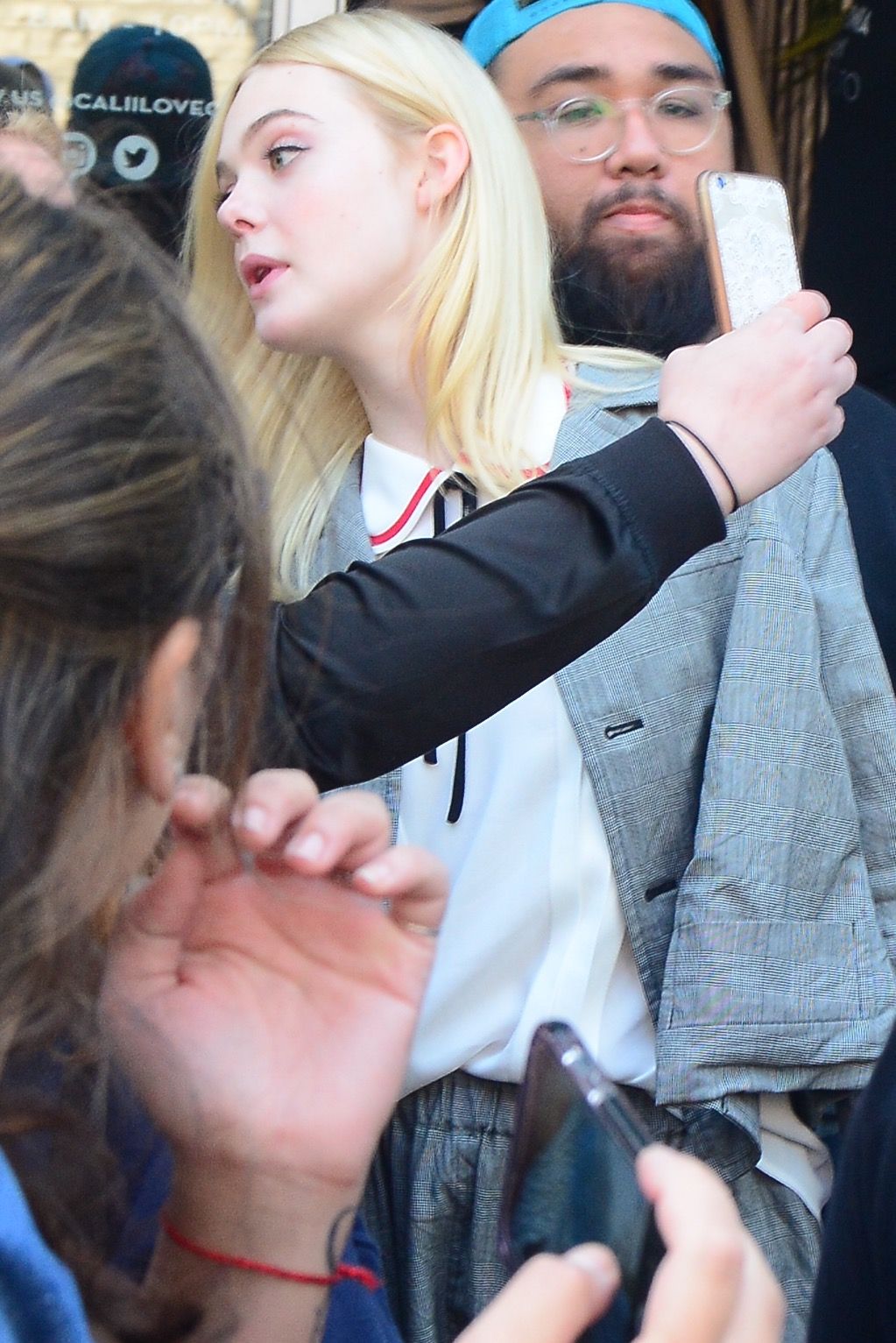 totallyelle-candid-2017-09-10-leaving-press-conference-tiff-013.jpg