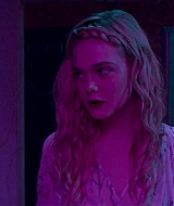 totallyelle-theneondemon-screencaptures-055.jpg