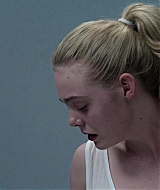 totallyelle-theneondemon-screencaptures-180.jpg