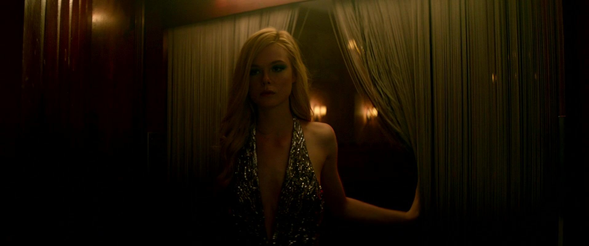 totallyelle-theneondemon-screencaptures-235.jpg