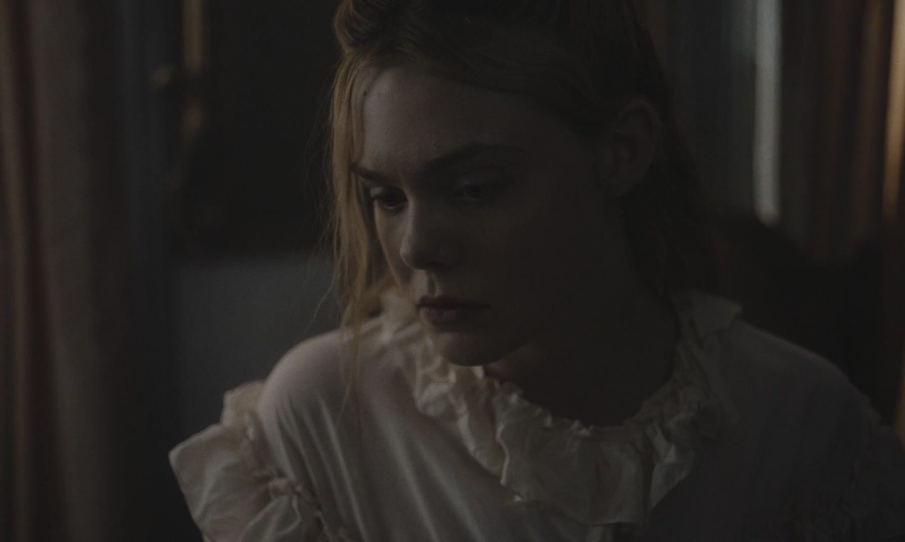 totallyelle-thebeguiled-screencaptures-152.jpg