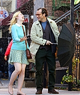 elle fanning, jude law, on set, woody allen, film, new york city, october 20, 2017