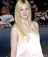 premieres_breakingdawnparttwo074.jpg