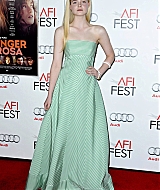 premieres_gingerandrosaafifest152.jpg