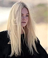 ellefanning_gingerrosa_1374.jpg