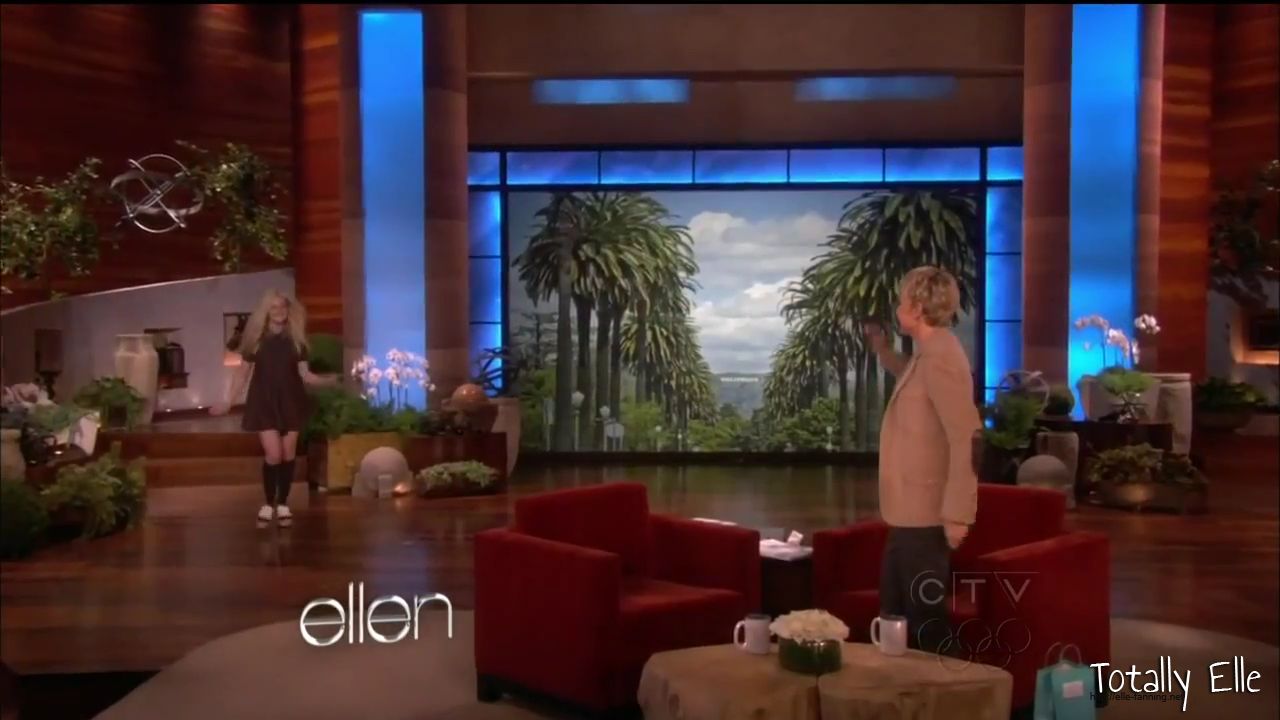 interviews_theellendegeneresshow2012Screencaps0043.jpg