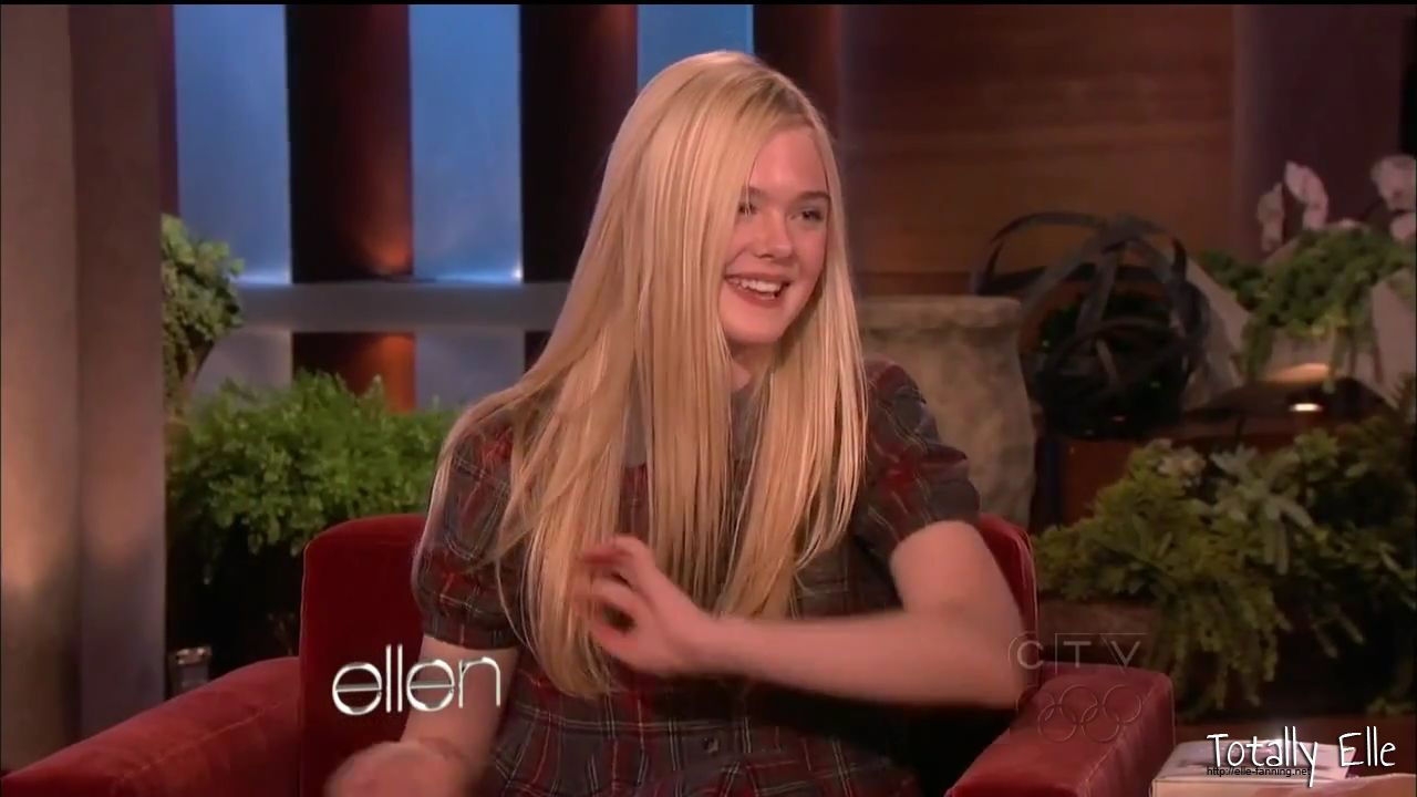 interviews_theellendegeneresshow2012Screencaps0204.jpg