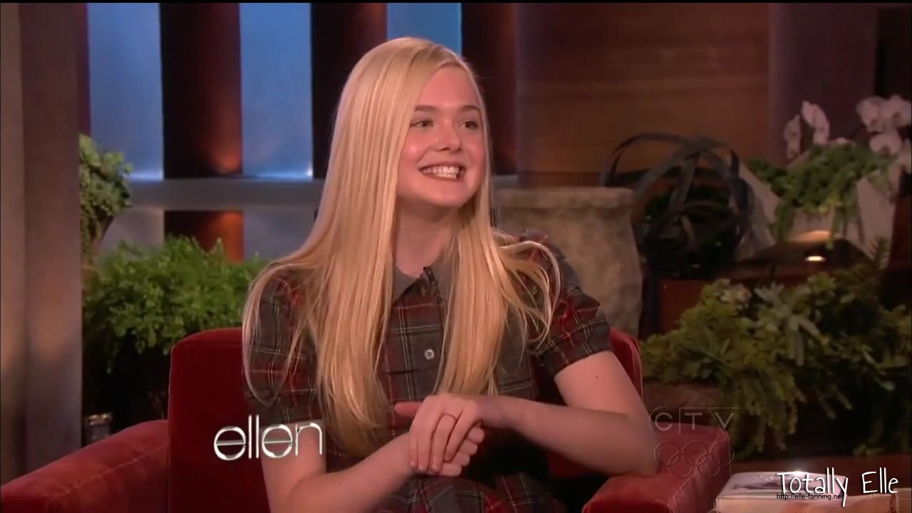 interviews_theellendegeneresshow2012Screencaps0287.jpg