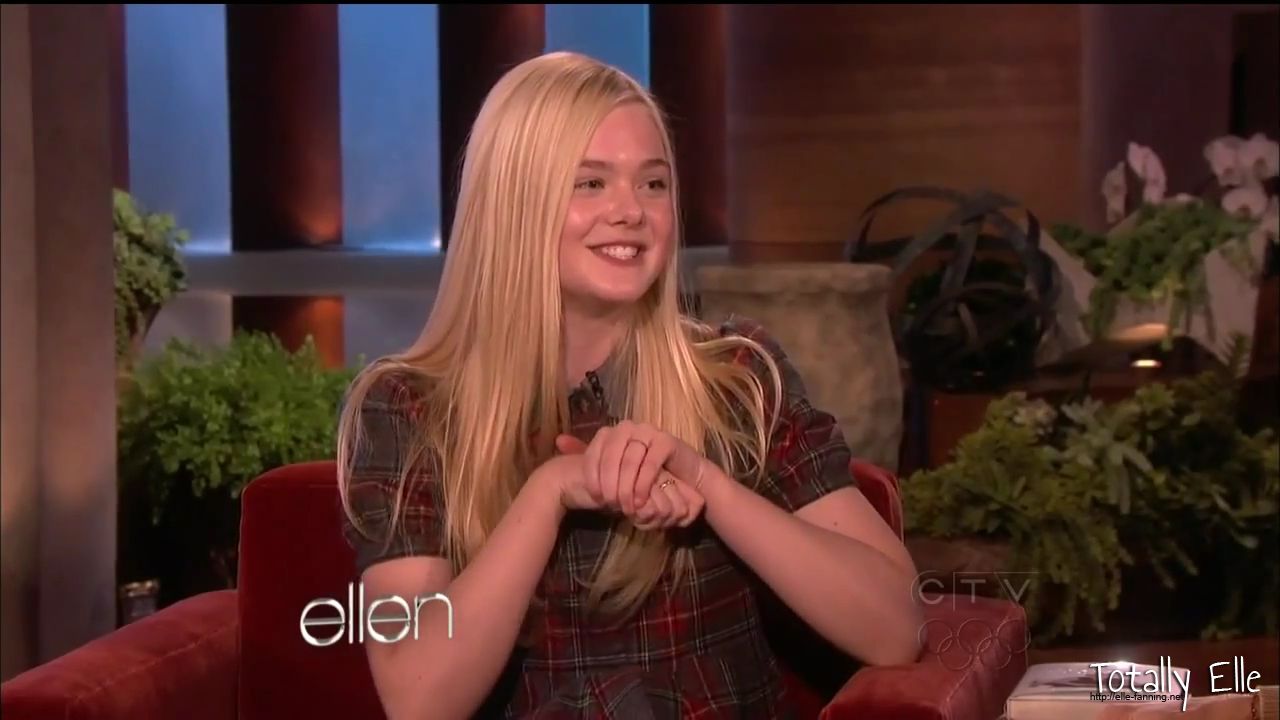 interviews_theellendegeneresshow2012Screencaps0290.jpg