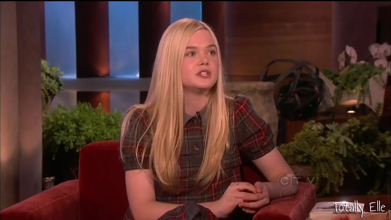 interviews_theellendegeneresshow2012Screencaps0316.jpg