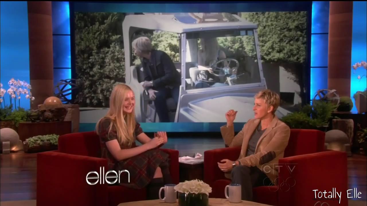 interviews_theellendegeneresshow2012Screencaps0321.jpg
