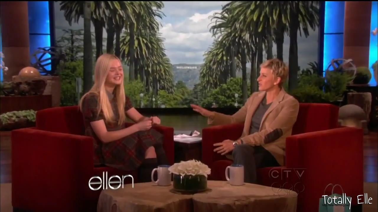 interviews_theellendegeneresshow2012Screencaps0324.jpg