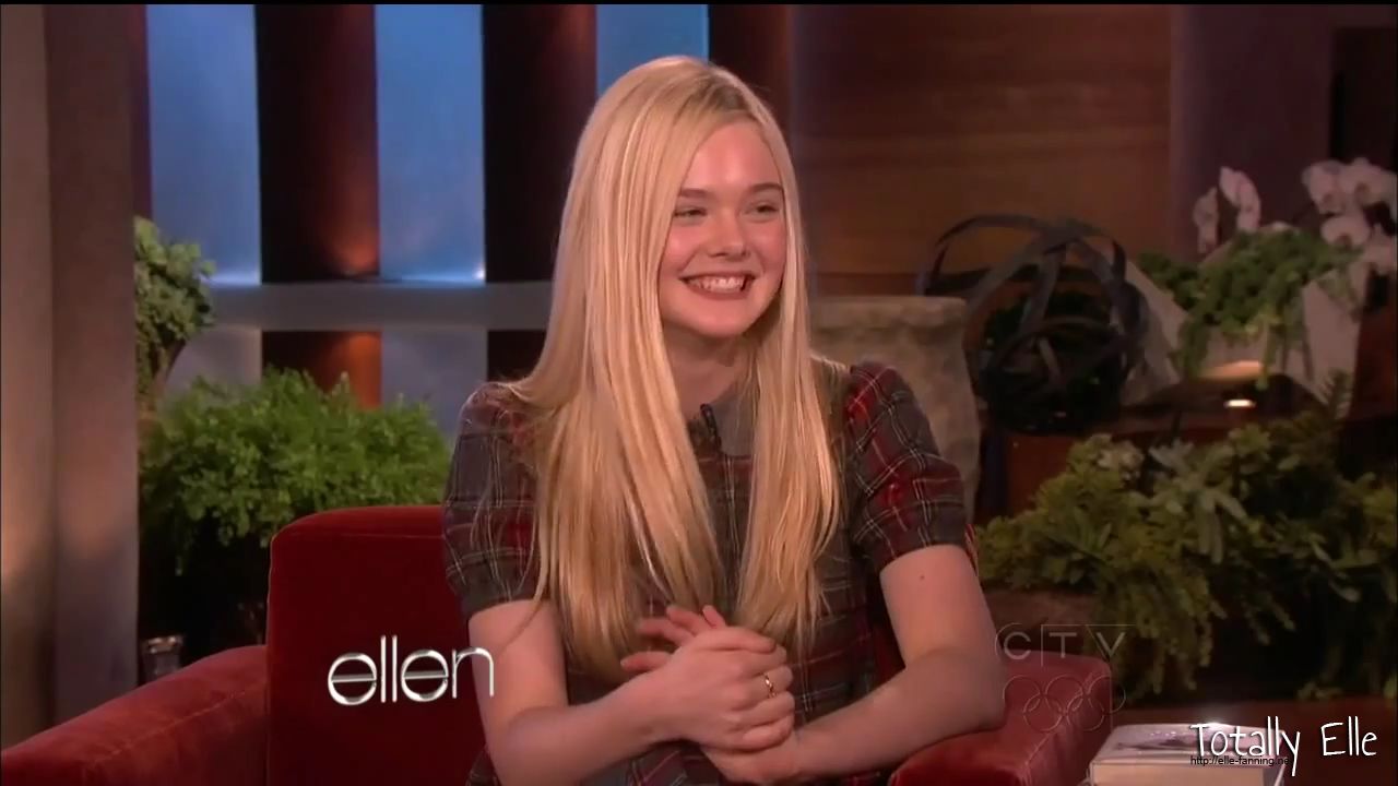 interviews_theellendegeneresshow2012Screencaps0342.jpg